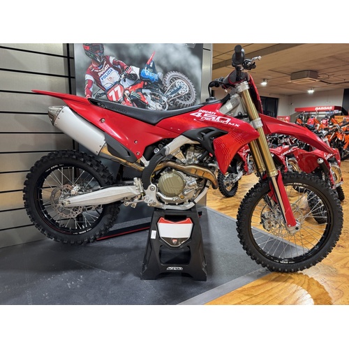 Ducati Desmo 450MX MY26 - STATIC DEMO